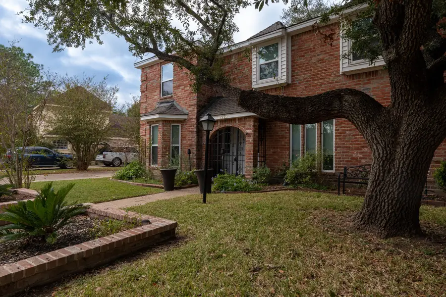 2226 Woodland Springs Street, Houston, TX 77077 - Image #2