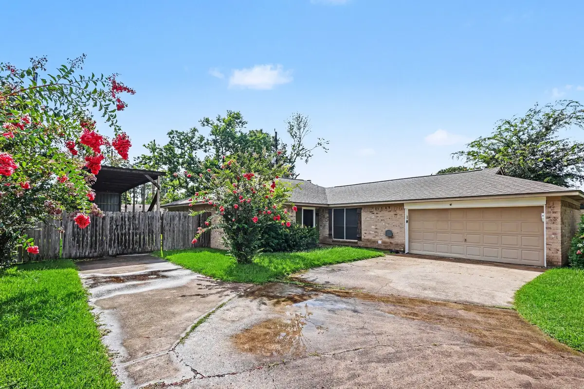 7307 Willow Oak Drive, Baytown, TX 77521 - #1