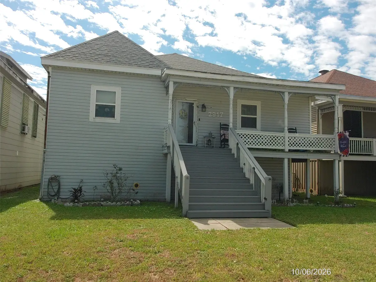 2917 Avenue P 1/2, Galveston, TX 77550 - #1