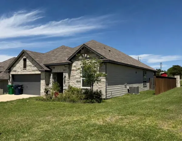 1452 Lake Ridge Drive, Brenham, TX 77833