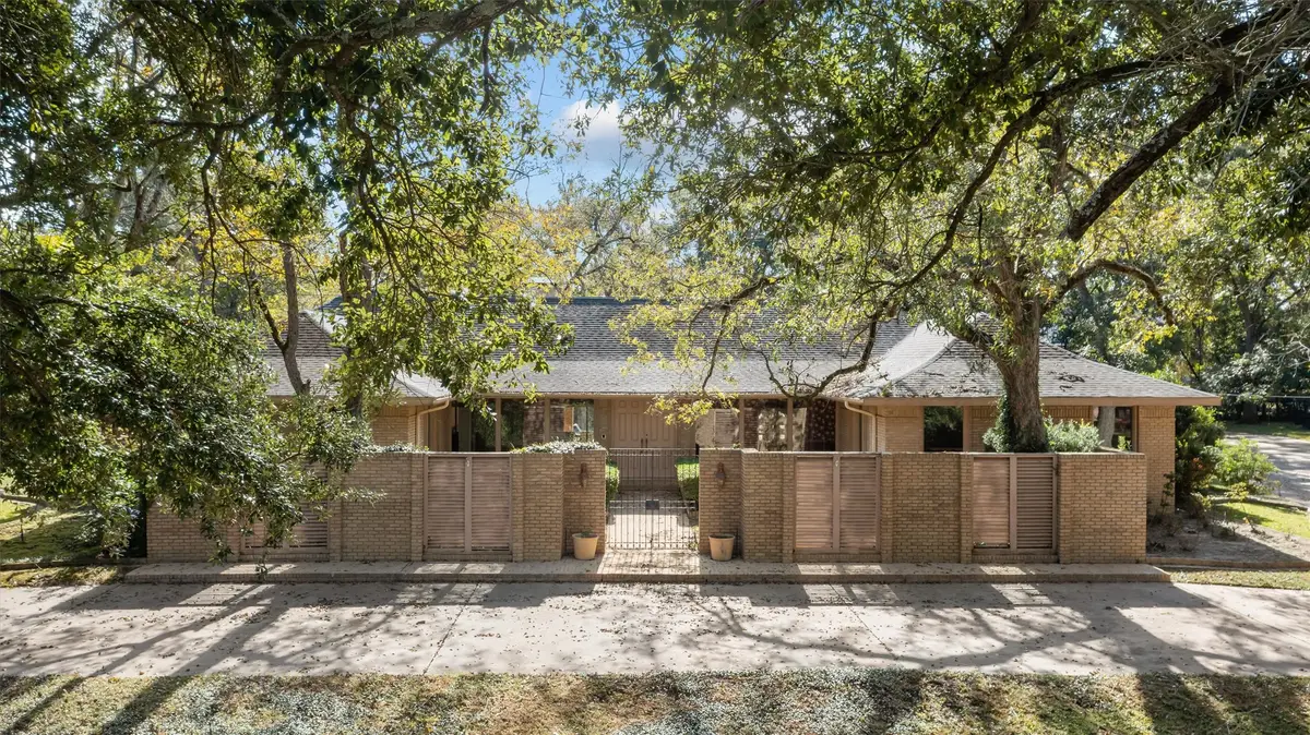 909 E Mimosa Lane, Crockett, TX 75835 - Image #1