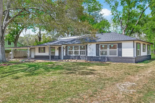 815 Brooks Avenue, Rosenberg, TX 77471