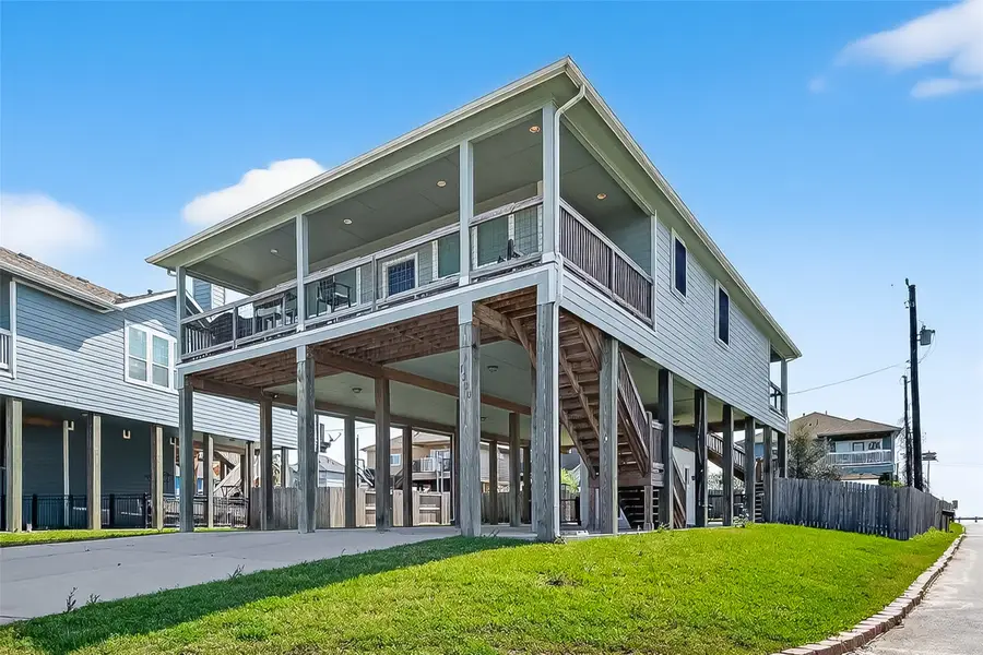 1300 Menard Avenue, Seabrook, TX 77586 - #2