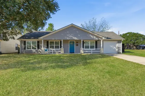 1915 8th Street, Hempstead, TX 77445