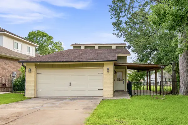 2931 Whitman Drive, Montgomery, TX 77356