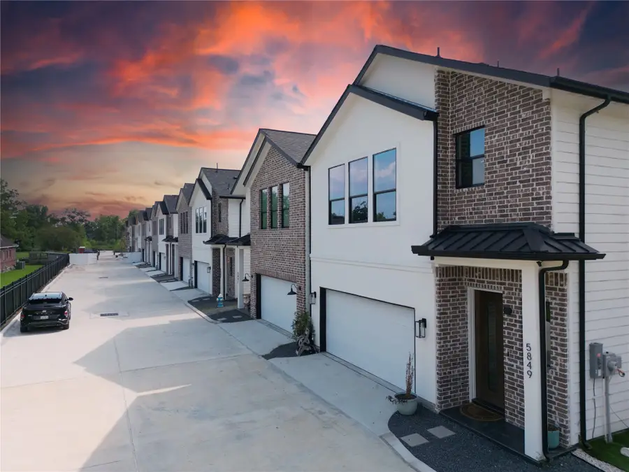 5819 Outer Banks Street, Houston, TX 77091 - Image #3