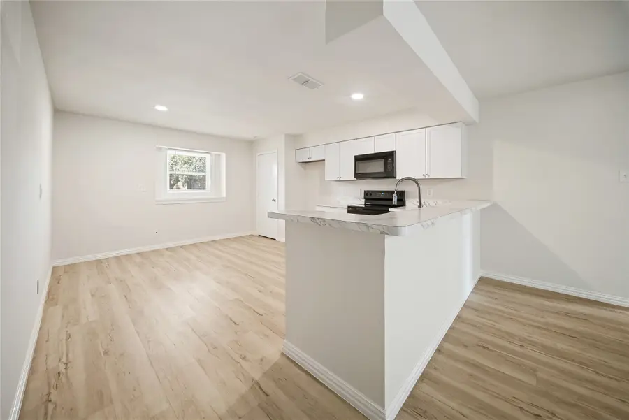 8606 Parkhill Forest Drive, Houston, TX 77088 - Image #3