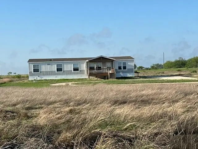 6635 County Road 152, Pettus Pawnee, TX 78102 - #1