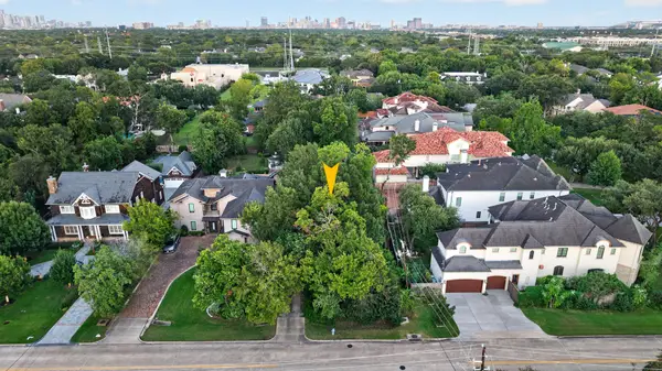 6405 Newcastle Street, Bellaire, TX 77401