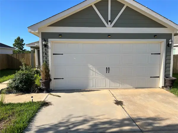 16154 Sugar Falls Drive, Conroe, TX 77303