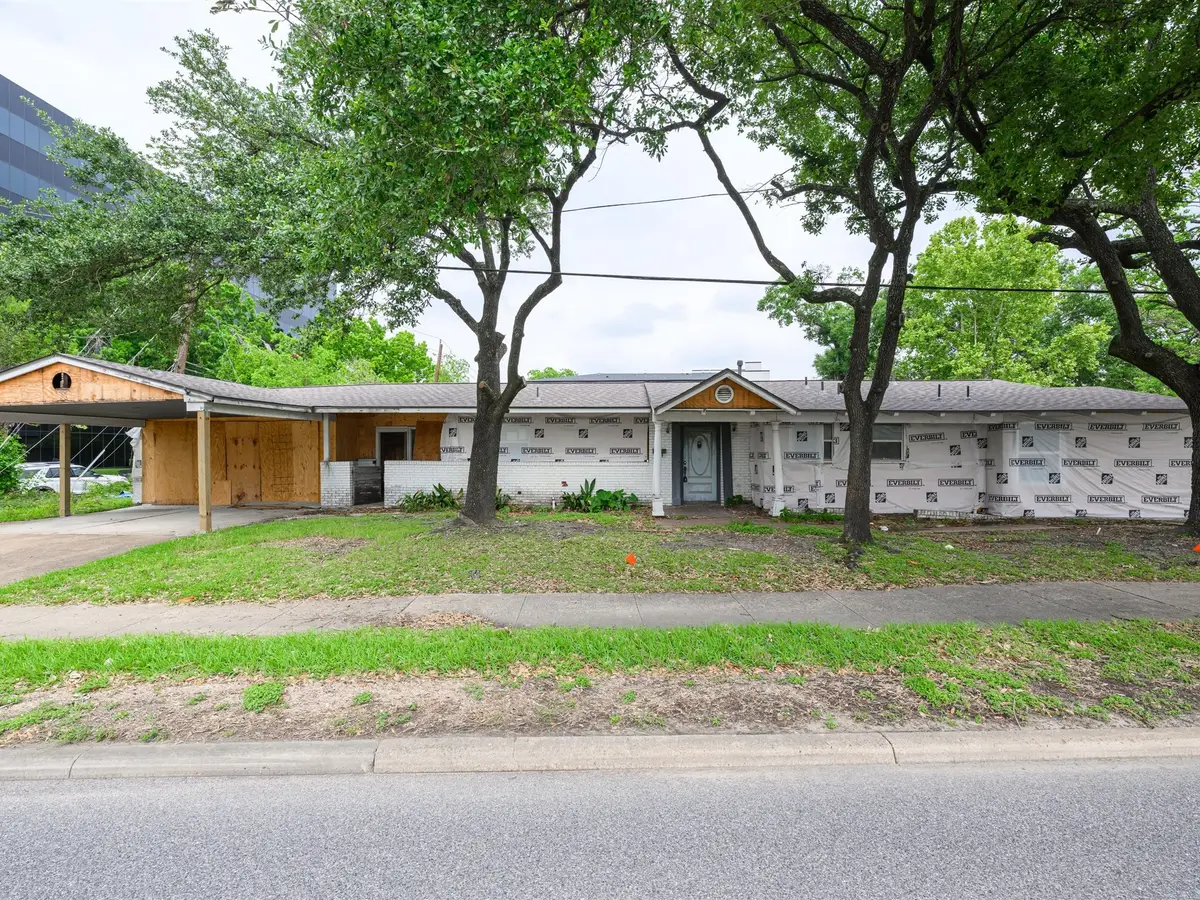 4660 Spruce Street, Bellaire, TX 77401 - #1