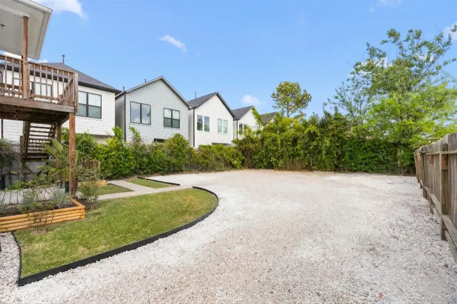 7 Latham Street, Houston, TX 77011 - #2