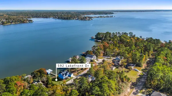 592 Lakefront Drive, Onalaska, TX 77360
