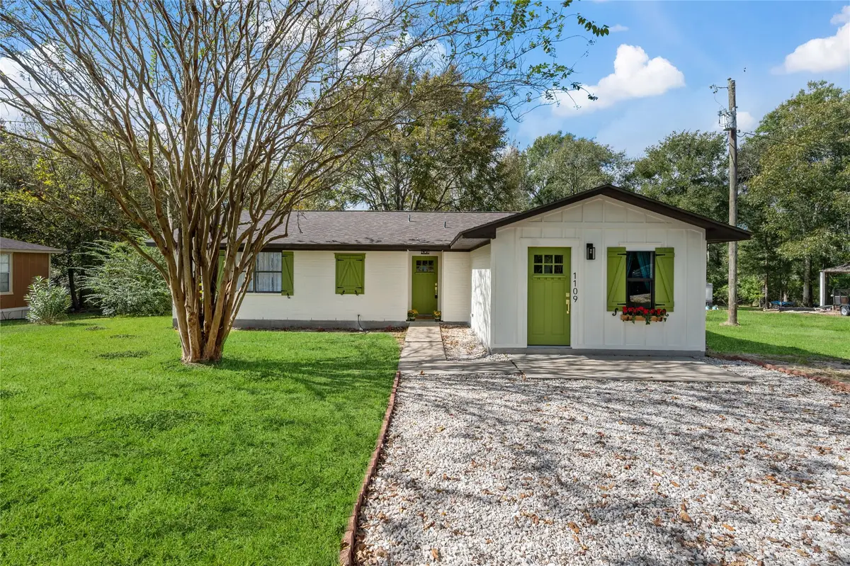 1109 N Beatty Avenue, Livingston, TX 77351 - Image #1