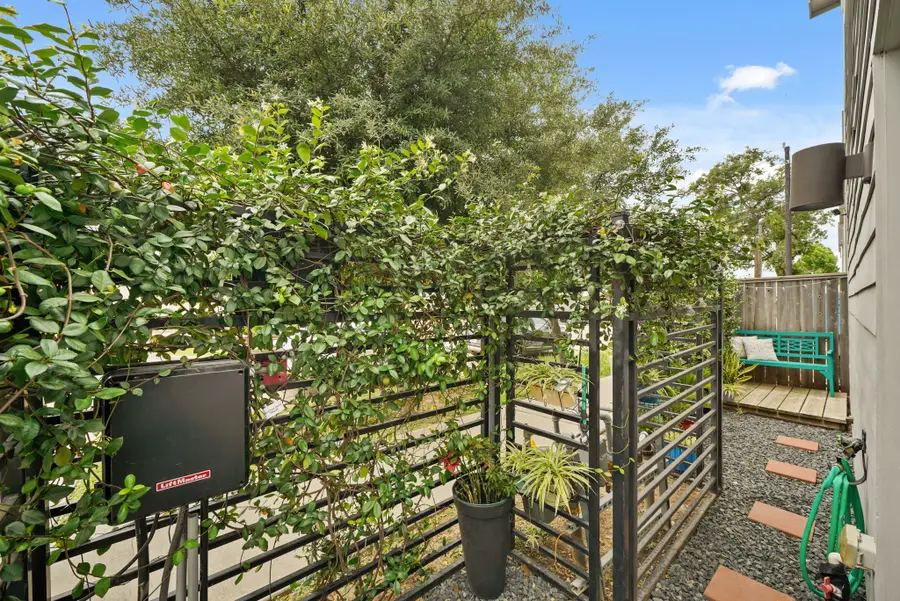 2210 Lou Ellen Lane #F, Houston, TX 77018 - Image #3