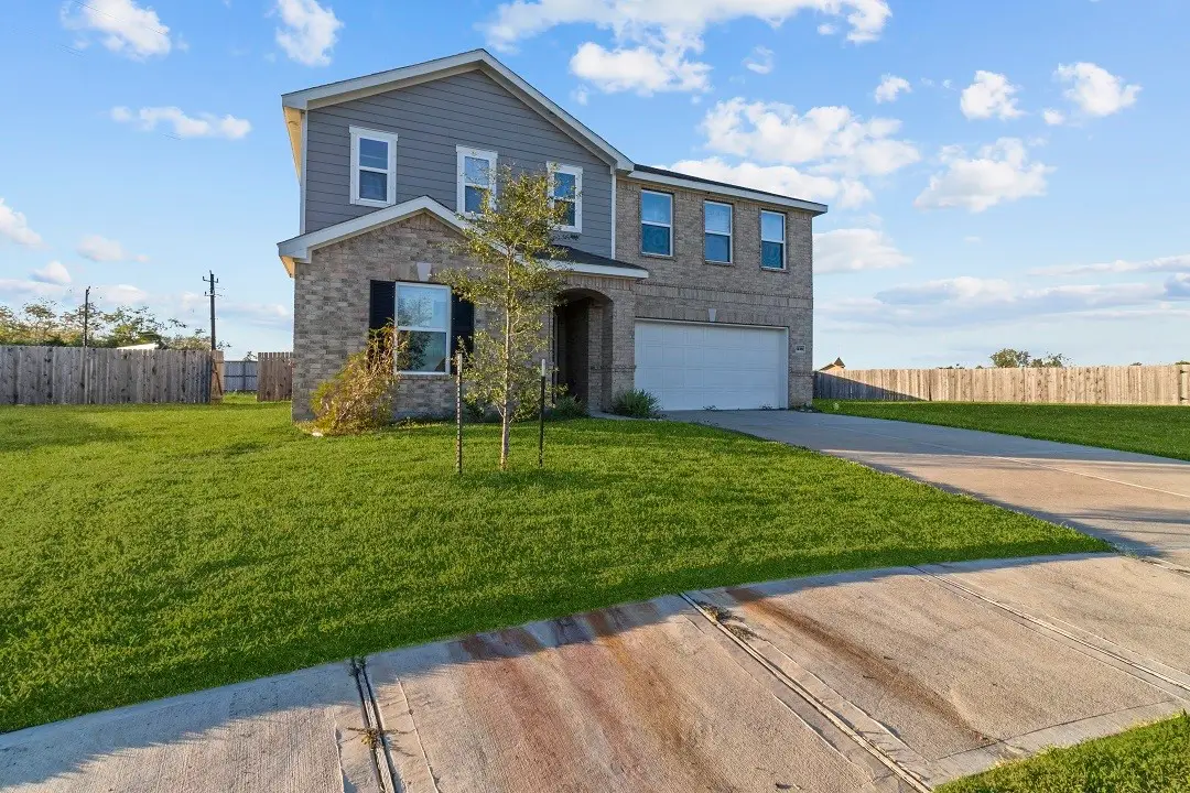 1236 Marsh Wren Court, La Marque, TX 77568 - Image #1