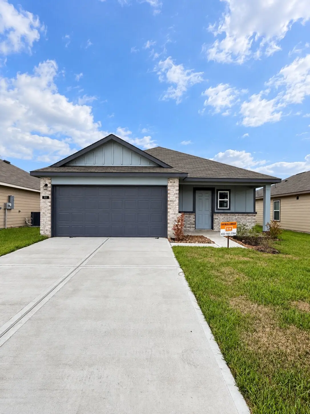 513 Oak Chase Avenue, Dayton, TX 77535 - #1