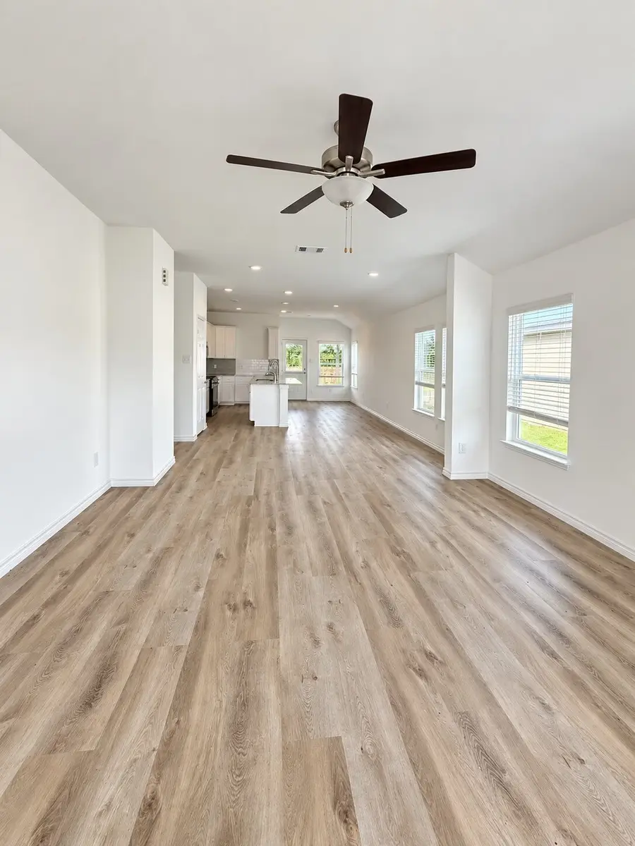 513 Oak Chase Avenue, Dayton, TX 77535 - #2