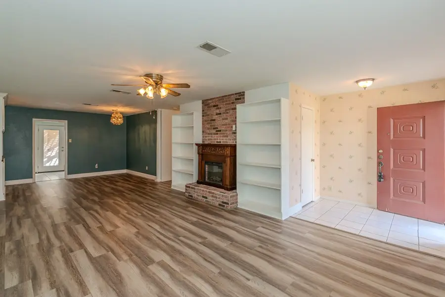 5975 Meadow Way, Beaumont, TX 77707 - #3