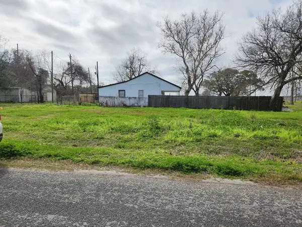 1303 2nd Avenue S, Texas City, TX 77590