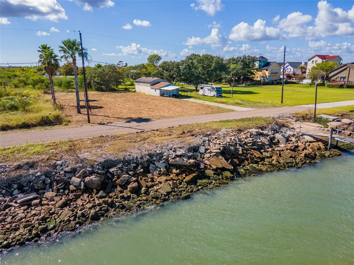 2225 Avenue A, San Leon, TX 77539 - Image #1