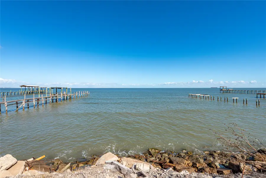 2225 Avenue A, San Leon, TX 77539 - Image #2