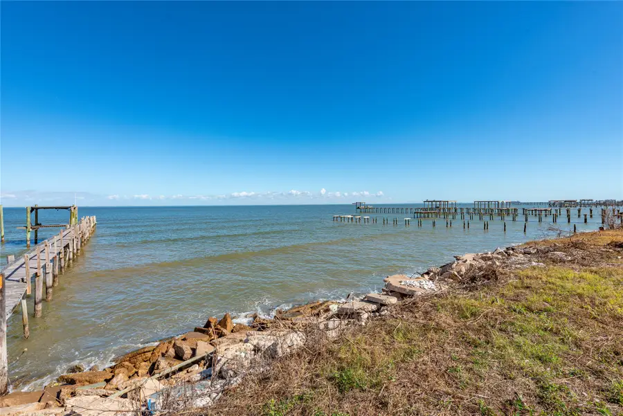 2225 Avenue A, San Leon, TX 77539 - Image #3
