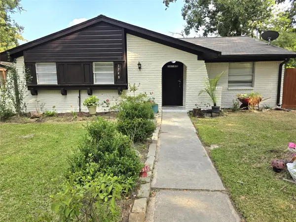 3748 Pin Oak Drive, Conroe, TX 77301