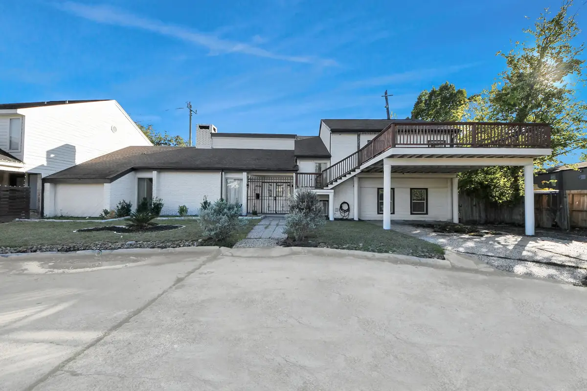 10743 Boardwalk Street, Houston, TX 77042 - Image #1