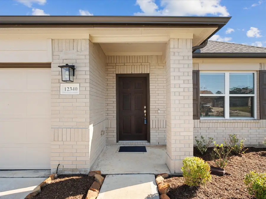 12340 N Chestnut Hills Drive, Conroe, TX 77303 - Image #2