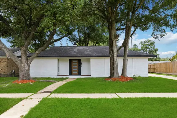 5446 Loch Lomond Drive, Houston, TX 77096