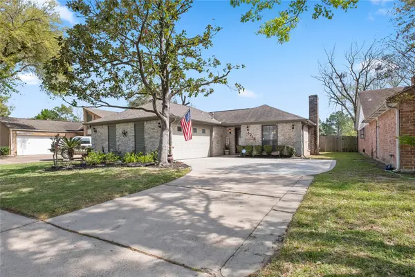 6215 Greenway Forest Lane, Houston, TX 77088