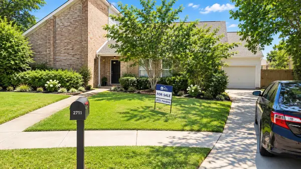 2127 Manor Green Drive, Houston, TX 77077