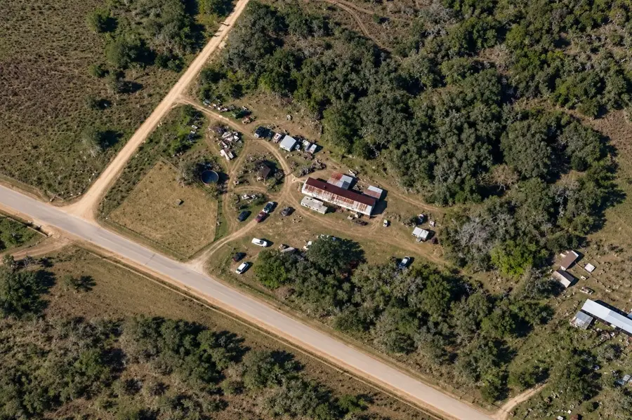 9880 Dix Road, Kingsbury, TX 78638 - #3