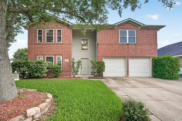 10634 Redwood Drive, Baytown, TX 77523