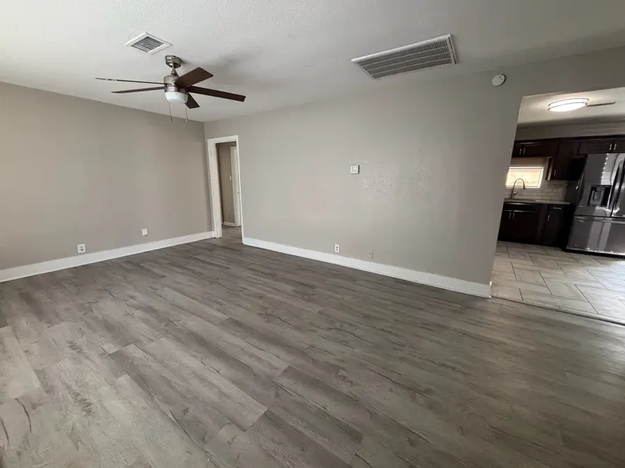 1729 1st Avenue N, Texas City, TX 77590 - Image #2