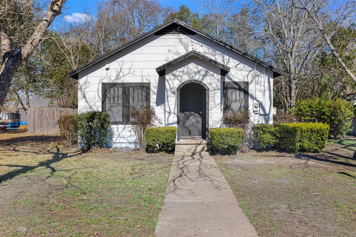 723 E Pecan Street, La Grange, TX 78945 - #1