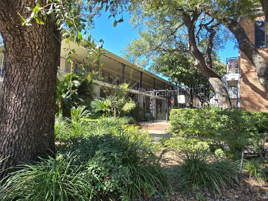 11550 Chimney Rock Road #312, Houston, TX 77035 - Image #2