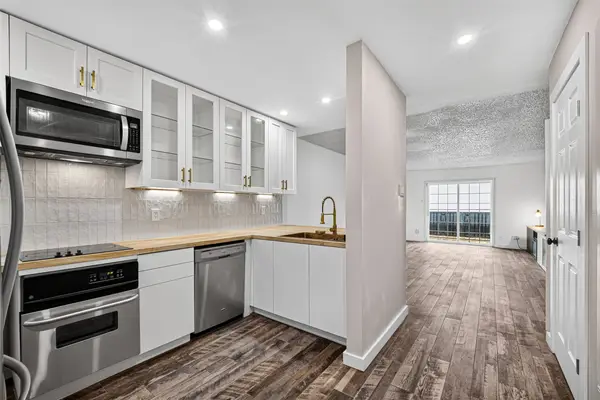 3131 Southwest Freeway #A12, Houston, TX 77098