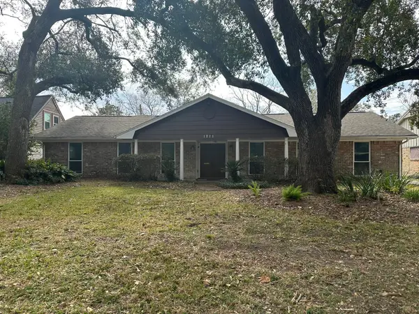 1211 Shorewood Drive, Seabrook, TX 77586