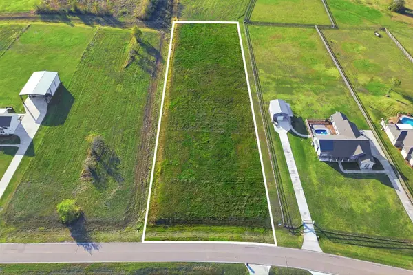 22810 Chenango Lake Drive, Angleton, TX 77515