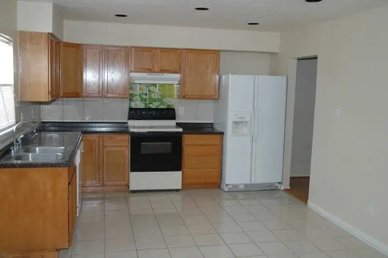 10327 Huntington Place Drive #327, Houston, TX 77099 - Image #2