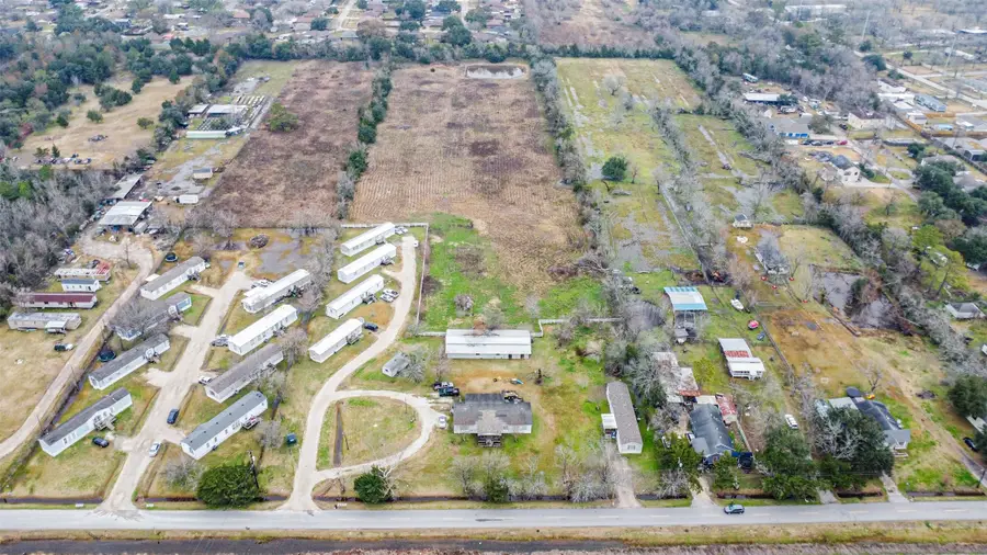 1300 N Battlebell Road, Highlands, TX 77562 - #3
