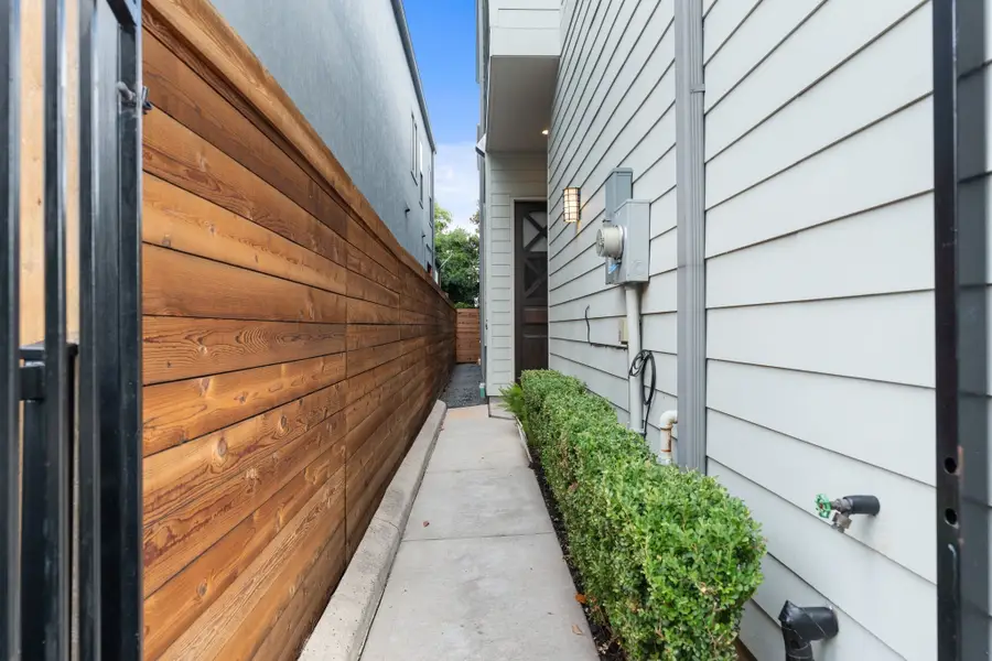 824 Alexander Street #A, Houston, TX 77007 - #3