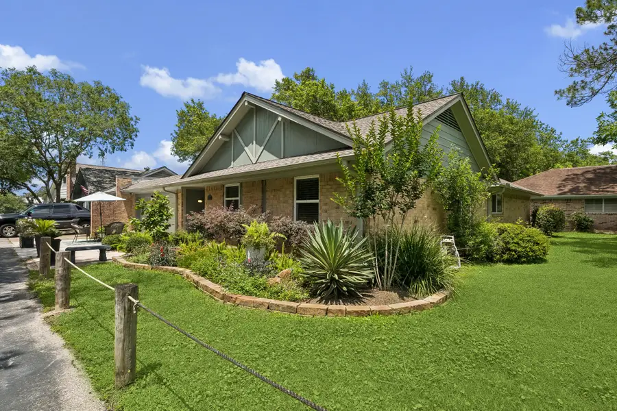 2102 Casa Rio Circle, Dickinson, TX 77539 - #2