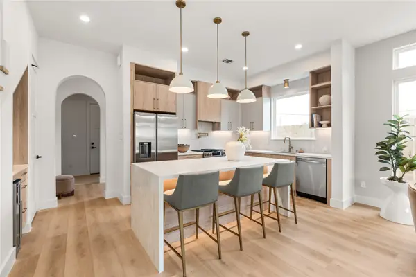 214 E 32nd Street #B, Houston, TX 77018