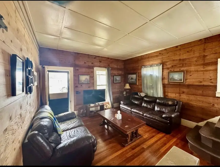 188 Elm Street, Blessing, TX 77419 - Image #3