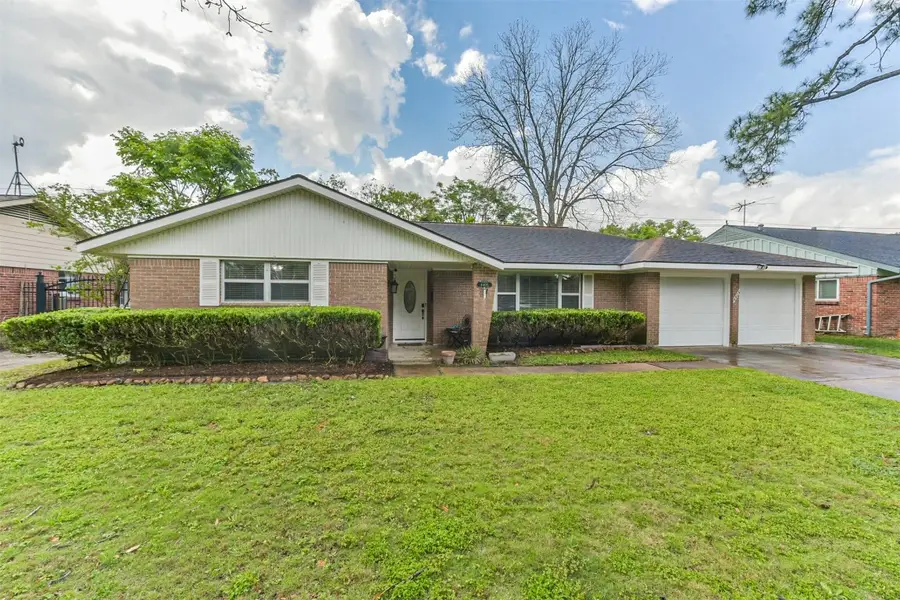 4405 Goldfinch Street, Houston, TX 77035 - #2