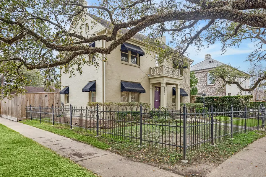 2203 University Boulevard, Houston, TX 77030 - #2