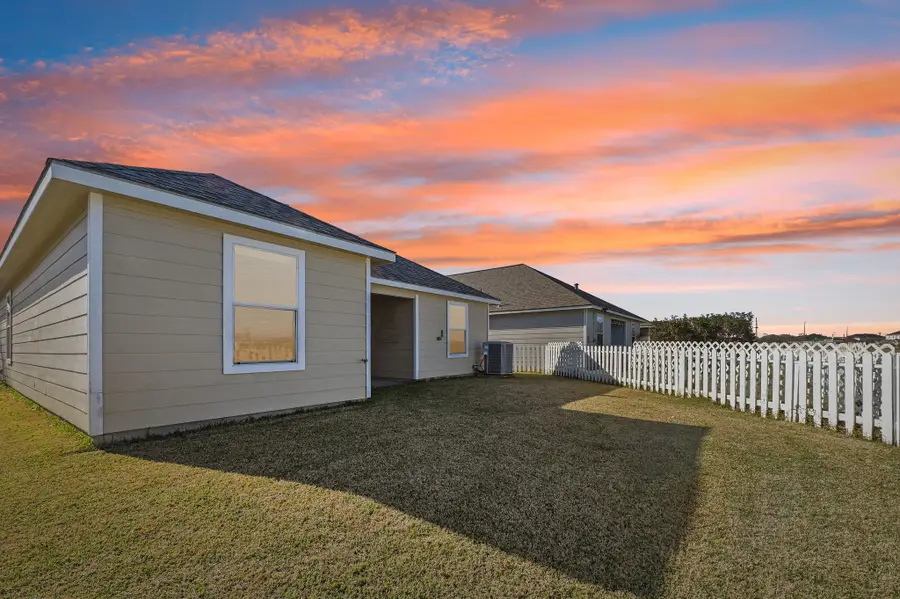 5049 Hauna Lane, Dickinson, TX 77539 - Image #2